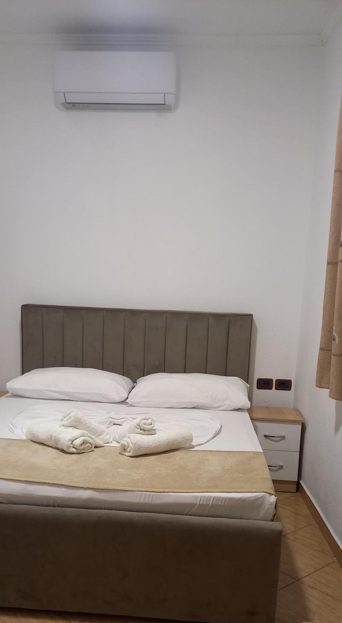 Hotel Eno Пермети Экстерьер фото