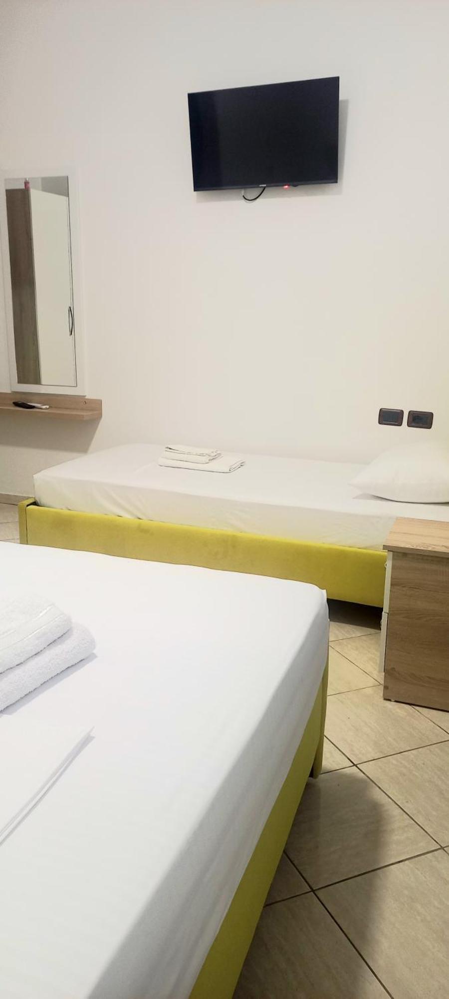 Hotel Eno Пермети Экстерьер фото