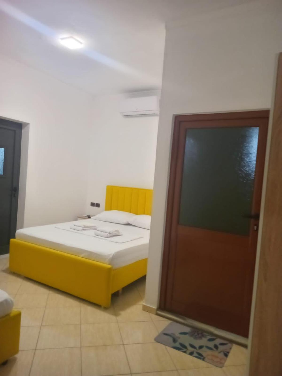 Hotel Eno Пермети Экстерьер фото
