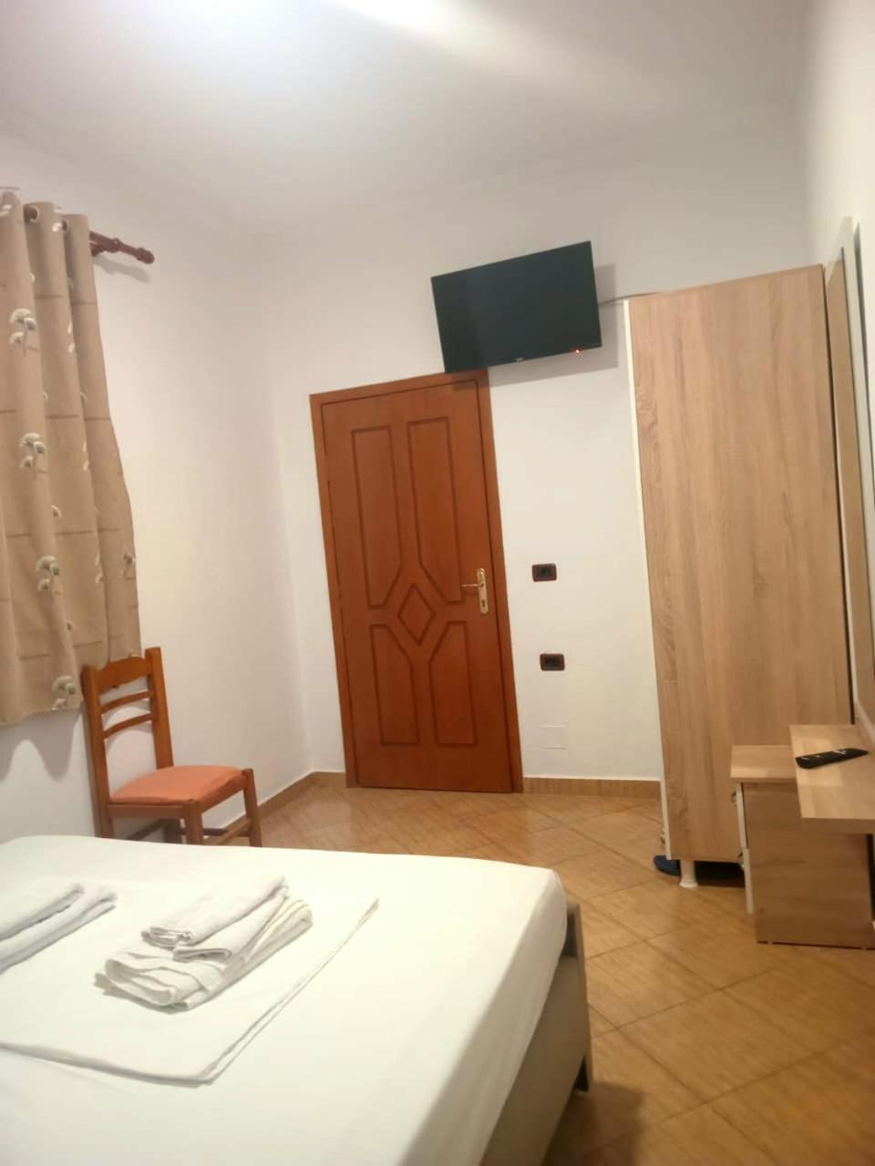 Hotel Eno Пермети Экстерьер фото