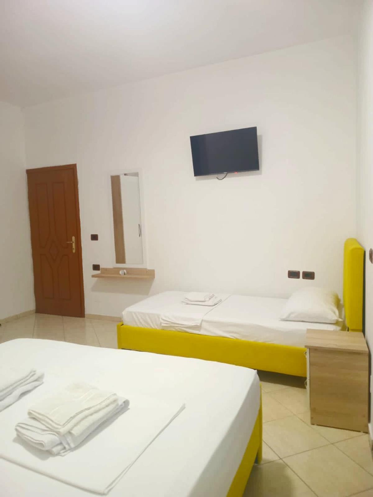 Hotel Eno Пермети Экстерьер фото