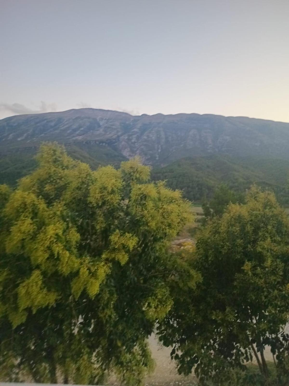 Hotel Eno Пермети Экстерьер фото